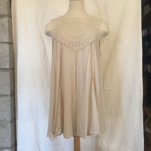 entro - creme long lace tunic - size medium - Picture 1 of 4